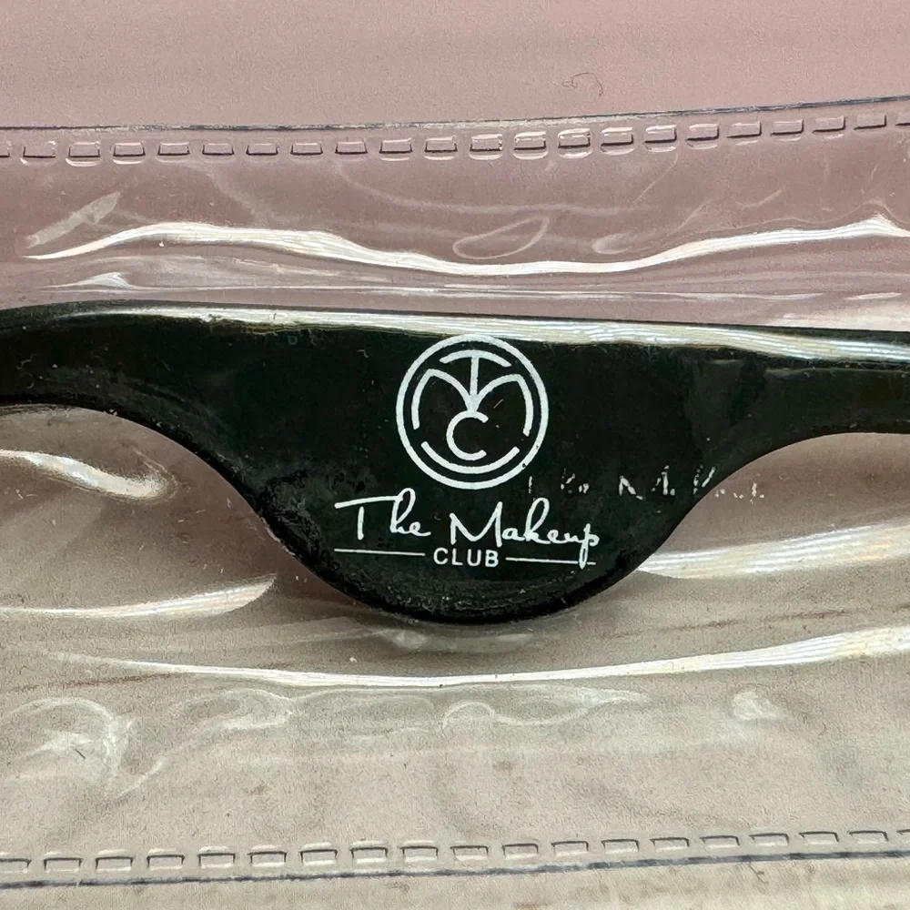 The Makeup Club sleek black